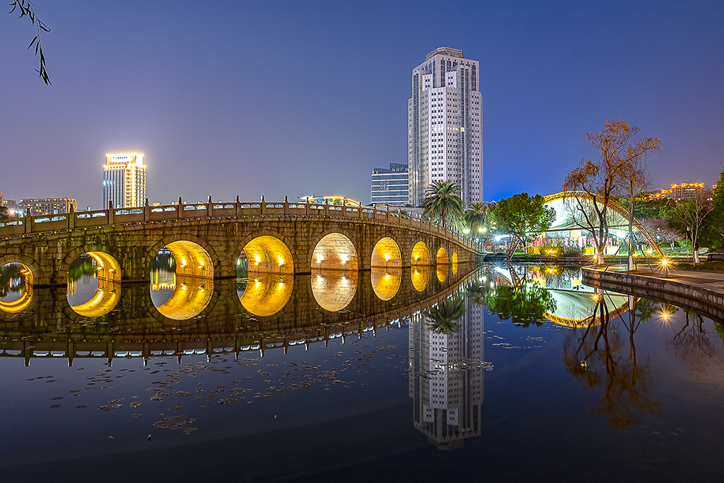 台州市民广场夜景